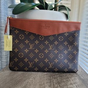 Louis Vuitton Brown and Tan Monogram Clutch